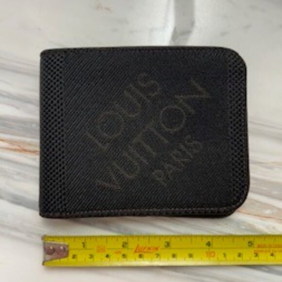 Louis Vuitton Wallet - Picture 3 of 6